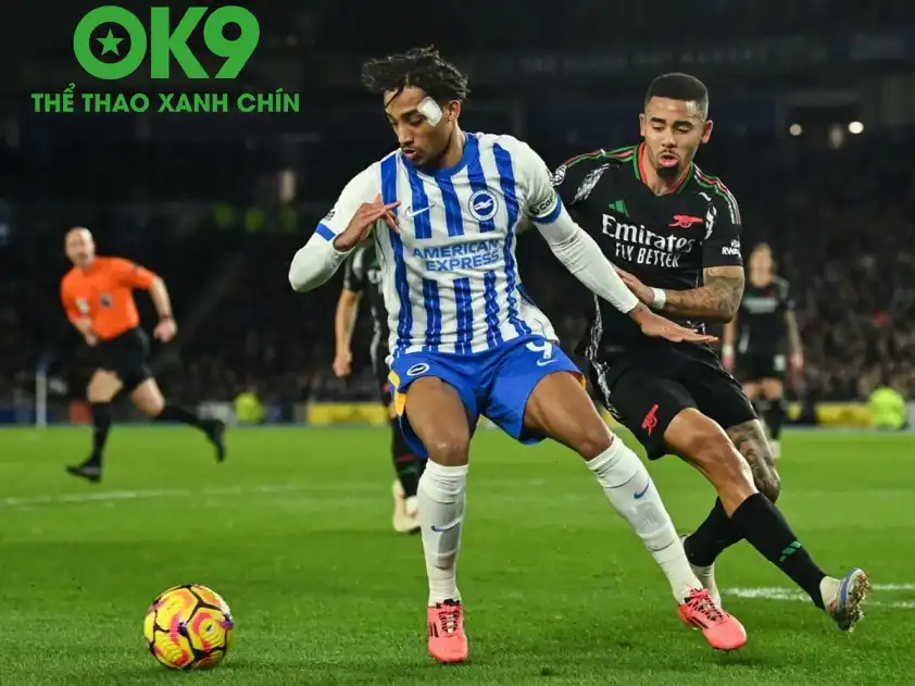 Arsenal vẫn đang nắm giữ lợi thế cực lớn cho cuộc đua ngai vàng Ngoại Hạng Anh năm nay (Ảnh: ESPN) Arsenal vẫn đang nắm giữ lợi thế cực lớn cho cuộc đua ngai vàng Ngoại Hạng Anh năm nay (Ảnh: ESPN)